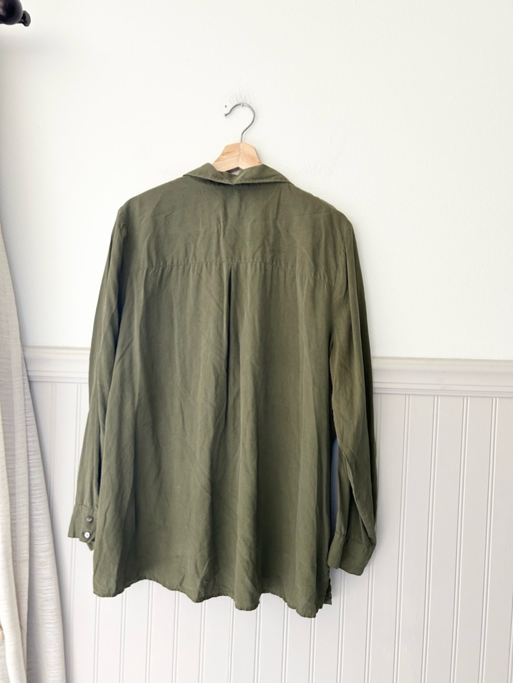J. Jill XL Olive Green 100% Silk Button-Front Long Sleeve Shirt Blouse - Picture 4 of 7